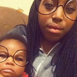 Meet your Posher, Mia